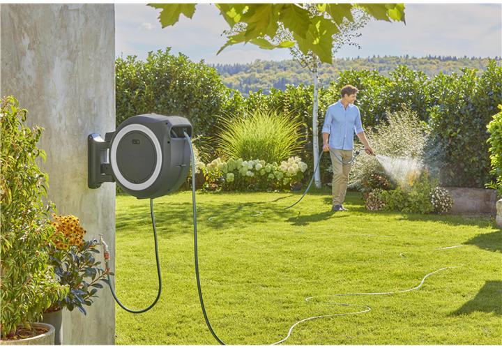Immagine prodotto Gardena Portagomma a batteria da parete PowerRoll XL 18V set bianco 35 m (35 m)