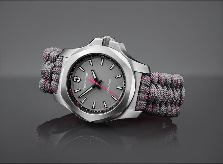 Actual product image Victorinox I.N.O.X. V (Analogue wristwatch, Diving watch, Swiss made, 37 mm)