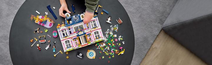 Actual product image LEGO Heartlake City Hotel (41684, LEGO Friends)