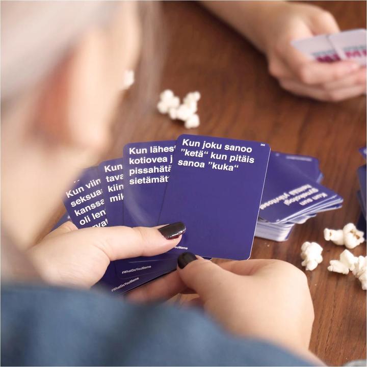 Immagine prodotto Martinex Peliko 40861956 gioco da tavolo/di carte What Do You Meme? 90 min Festa (Finlandese)