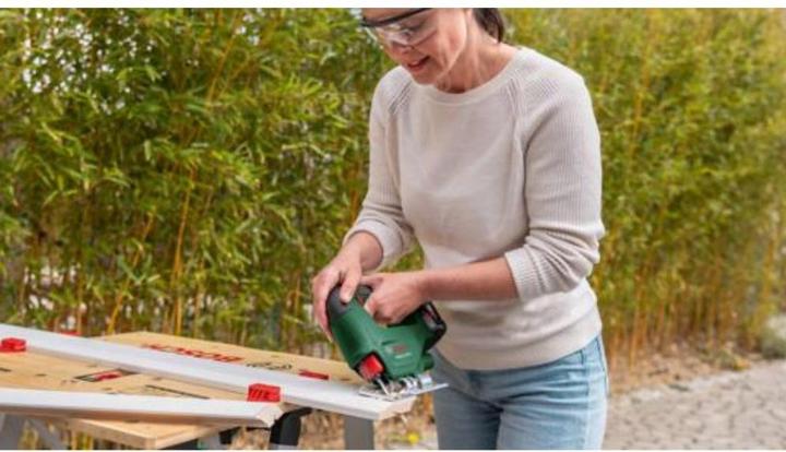 Image du produit Bosch Home & Garden EasySaw 18V-70