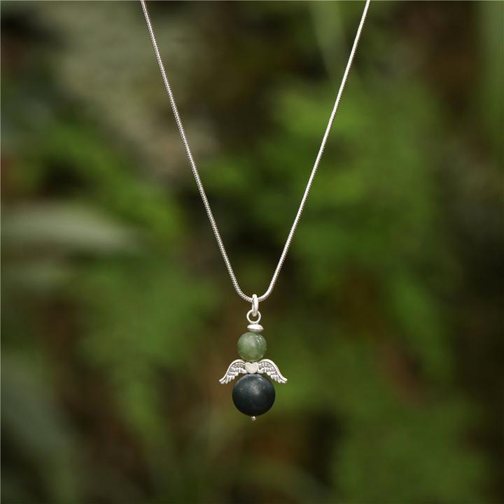 Produktbild Andreani Halskette mit kleinem Engelanhänger aus echter grüner Jade (Grüner Jade)