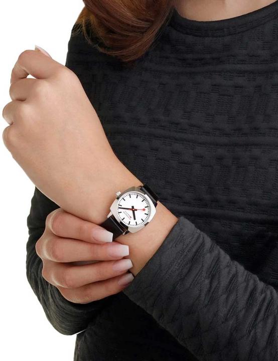 Image du produit Mondaine Petite Cushion (Montre analogique, 31 mm)