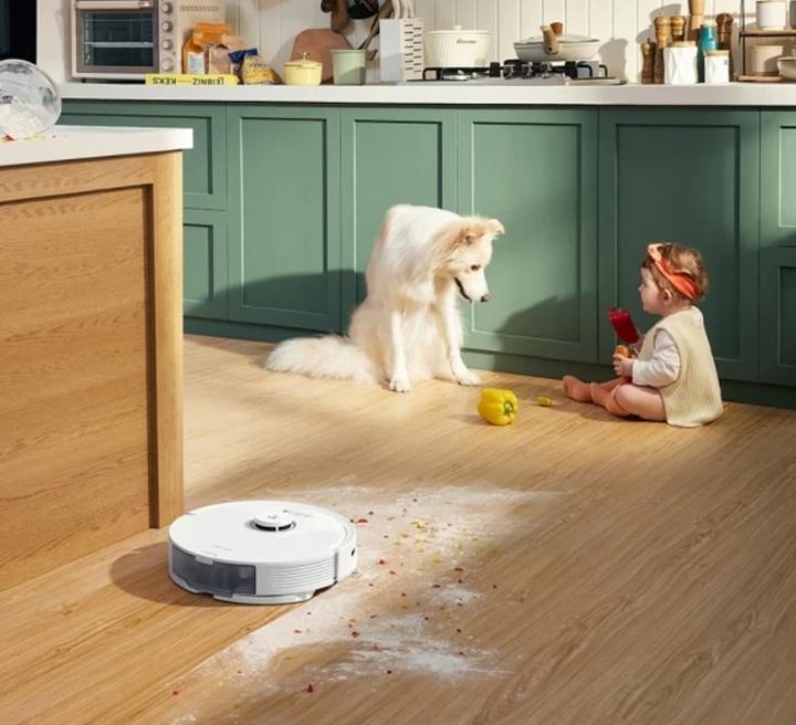 Image du produit Roborock Q8 Max (Robot d'aspiration et de nettoyage)